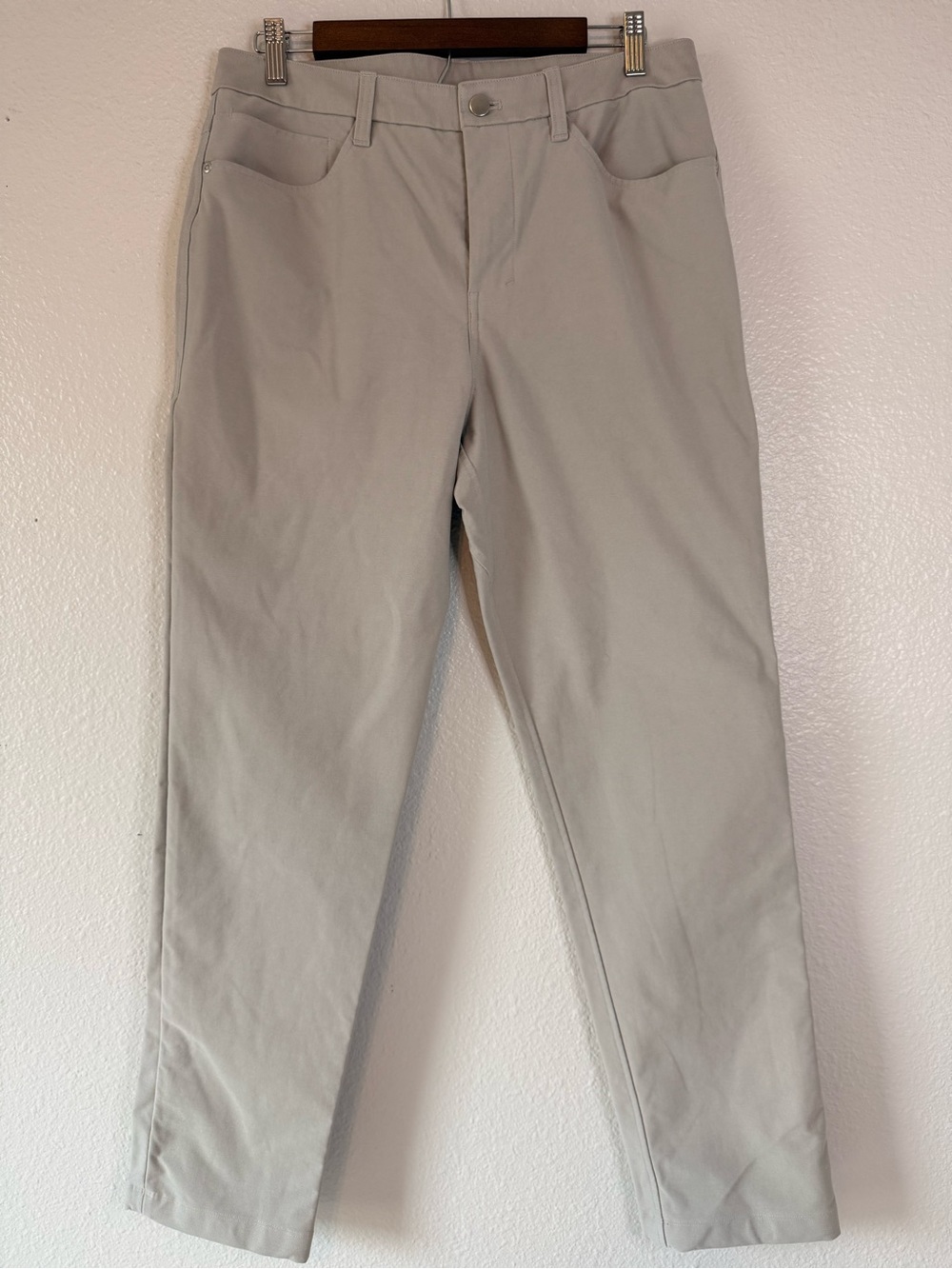 Lululemon Men’s Commission Pants Light Beige 31x32 Stretch Performance